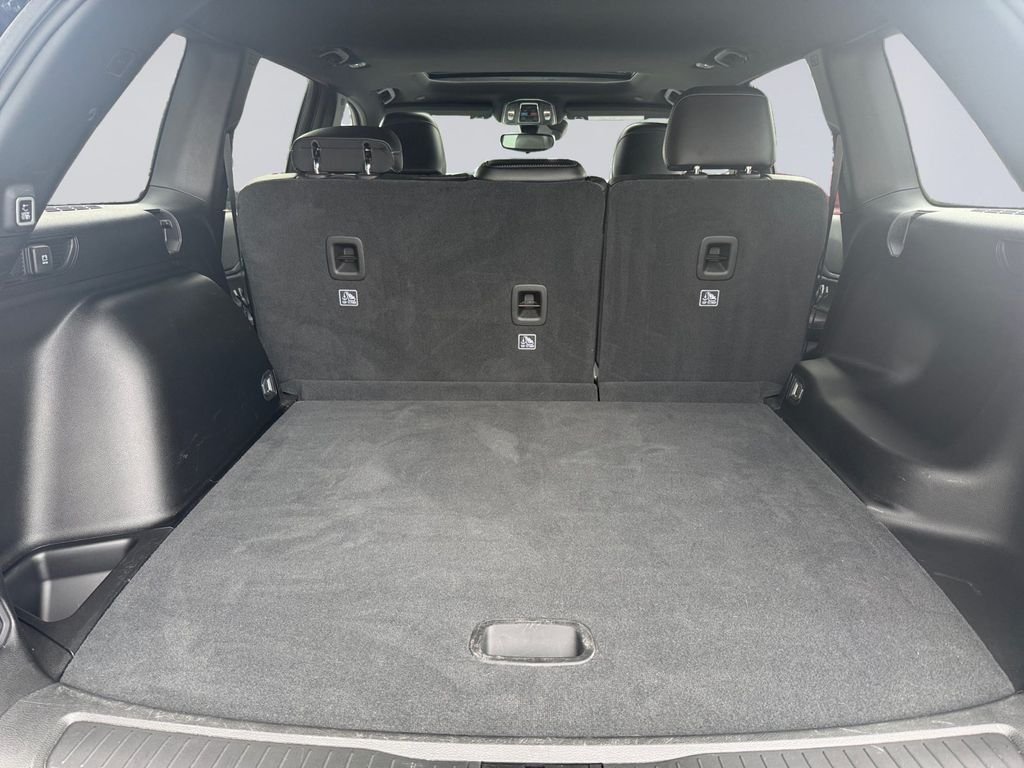 Used 2024 Diamond Black Jeep Altitude X image 20