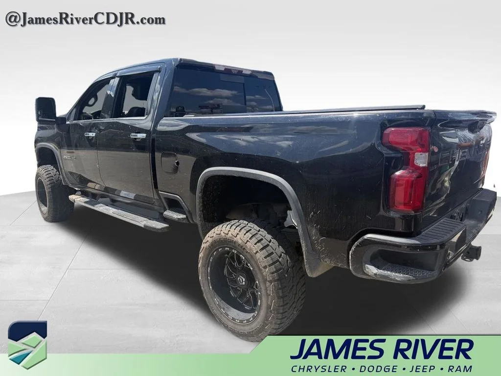 Used 2020 Black Chevrolet High Country image 6