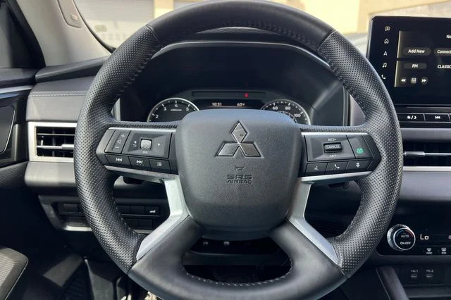 Used 2025 Cosmic Blue Metallic Mitsubishi Trail Edition image 28