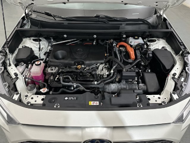 Used 2021 White Toyota XSE image 23
