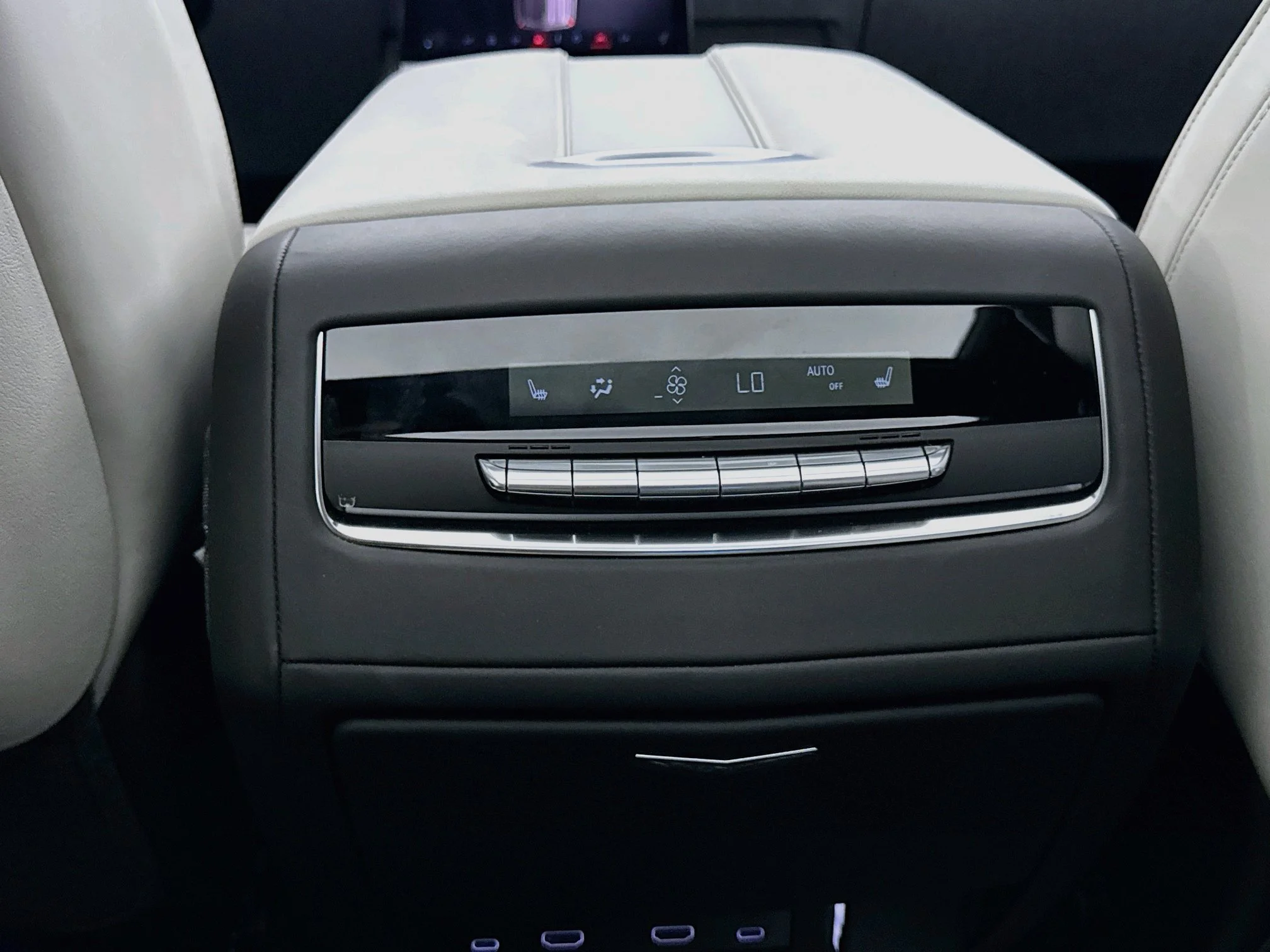 Used 2025 Aegean Stone Cadillac Escalade-V ESV image 29