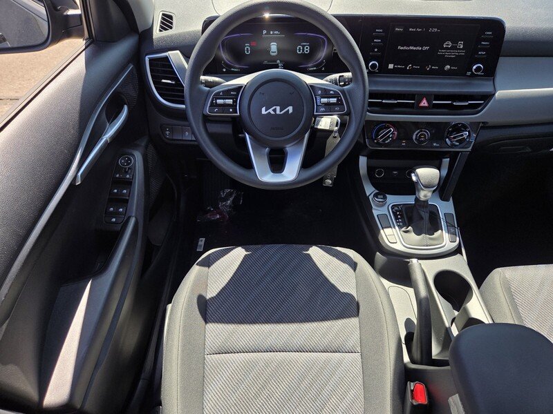 New 2026 Fusion Black Kia LX image 8