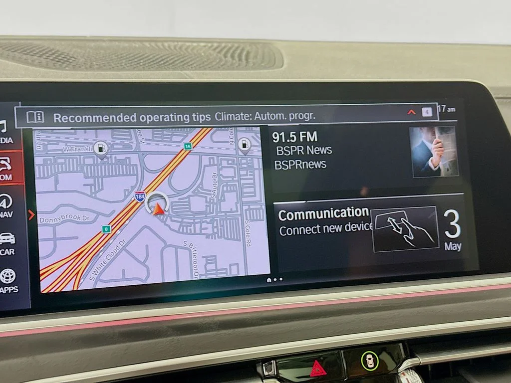 Used 2022 Jet Black BMW xDrive40i image 16