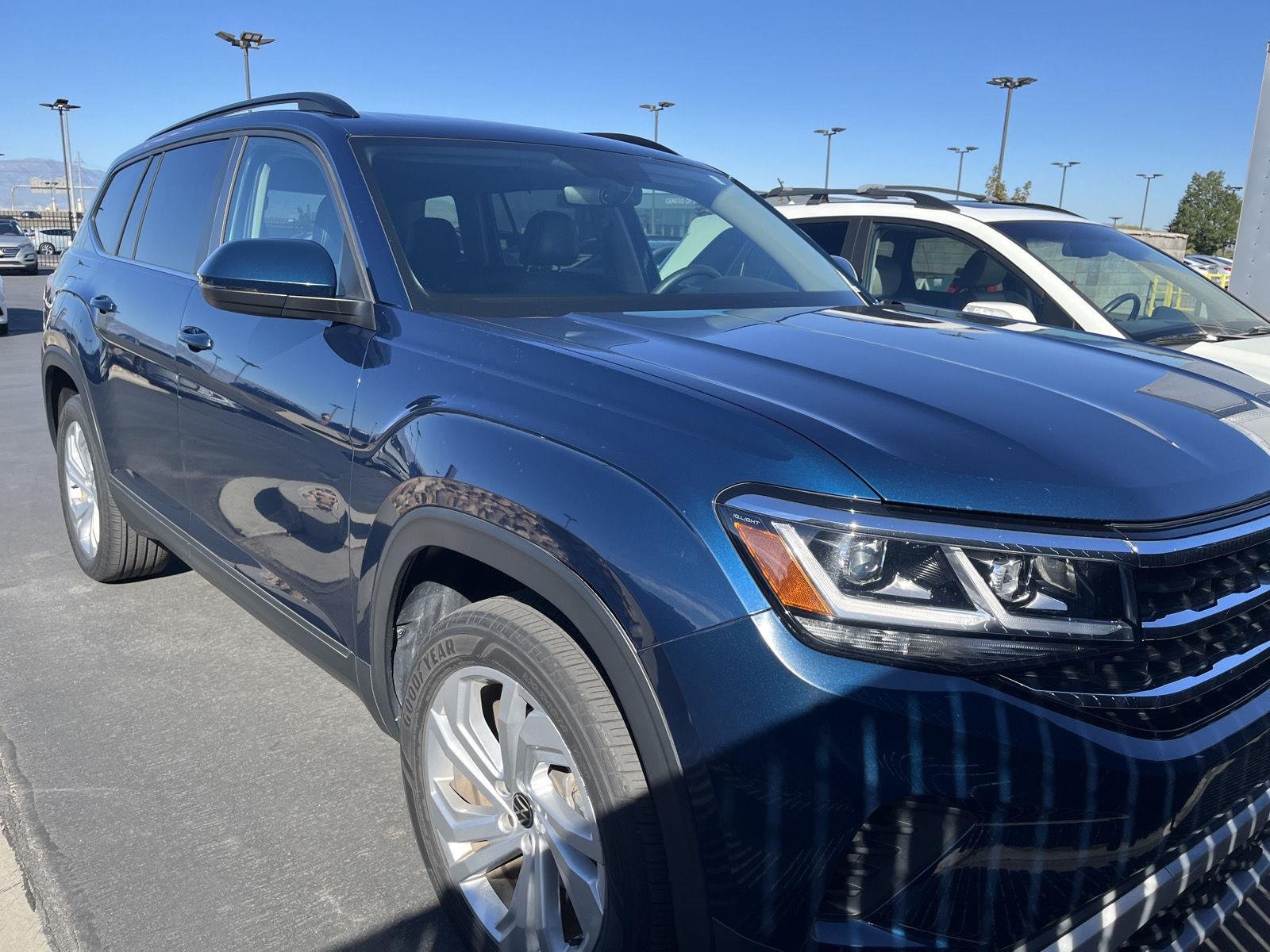Used 2023 Tourmaline Blue Metallic Volkswagen 2.0T SE w/Technology image 3