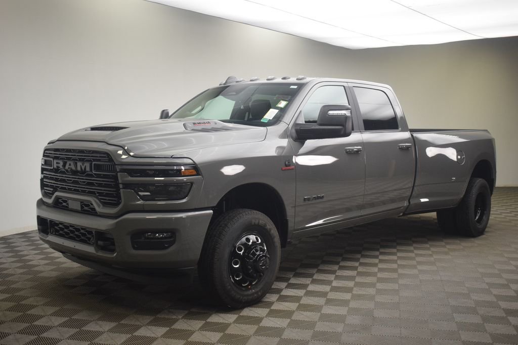 New 2026 Ceramic Gray Clear-Coat Exterior Paint RAM Laramie image 15