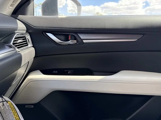 2025 Mazda CX-5 S Premium Plus package - Photo 23