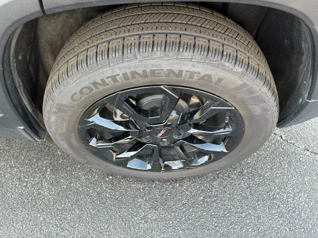 Used 2026 Ebony Twilight Metallic GMC FWD Elevation image 8