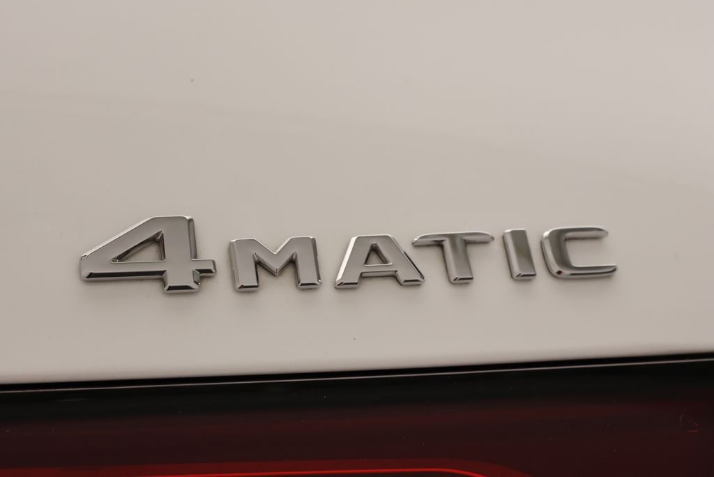 Certified Used 2026 Polar White Mercedes-Benz GLC 300 image 10