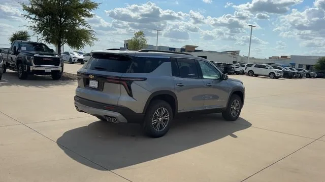 2026 Chevrolet Traverse LT - Photo 8