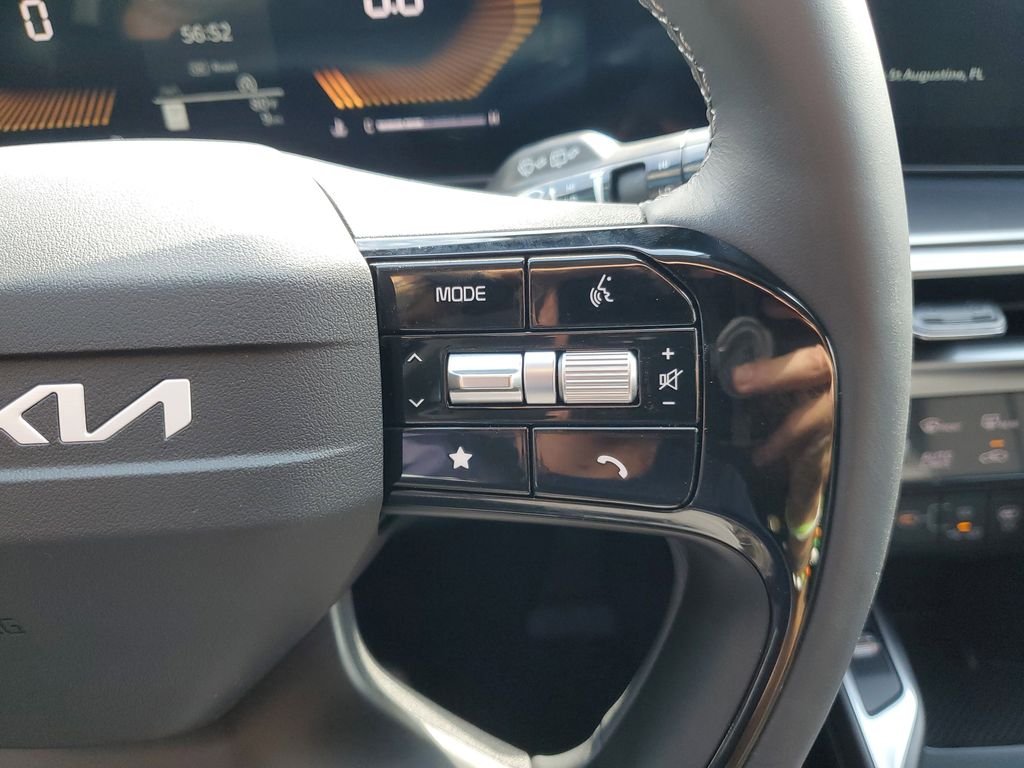 New 2026 White Kia EX image 28