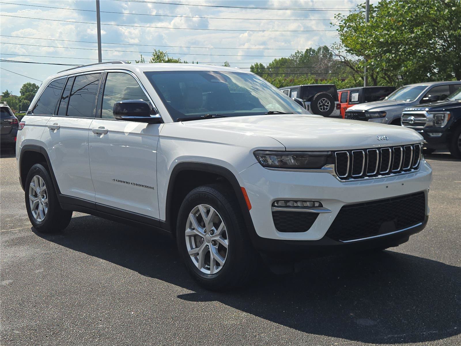 Used 2023 Bright White Clearcoat Jeep Limited image 3