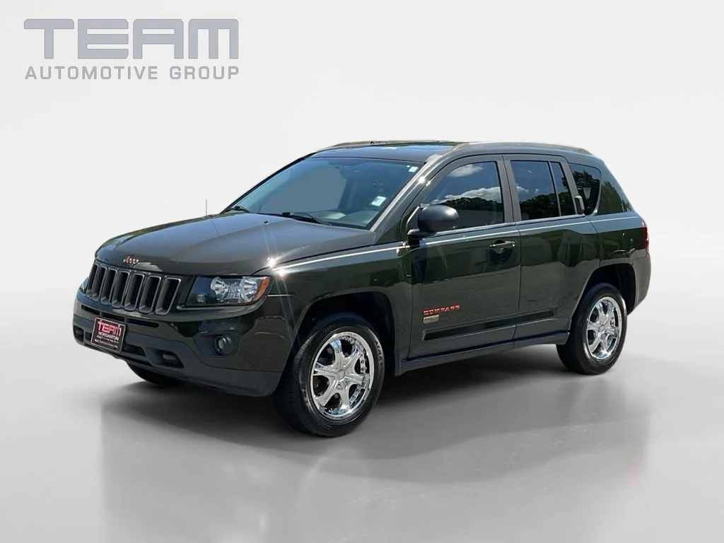 Used 2016 Green Jeep Sport image 3