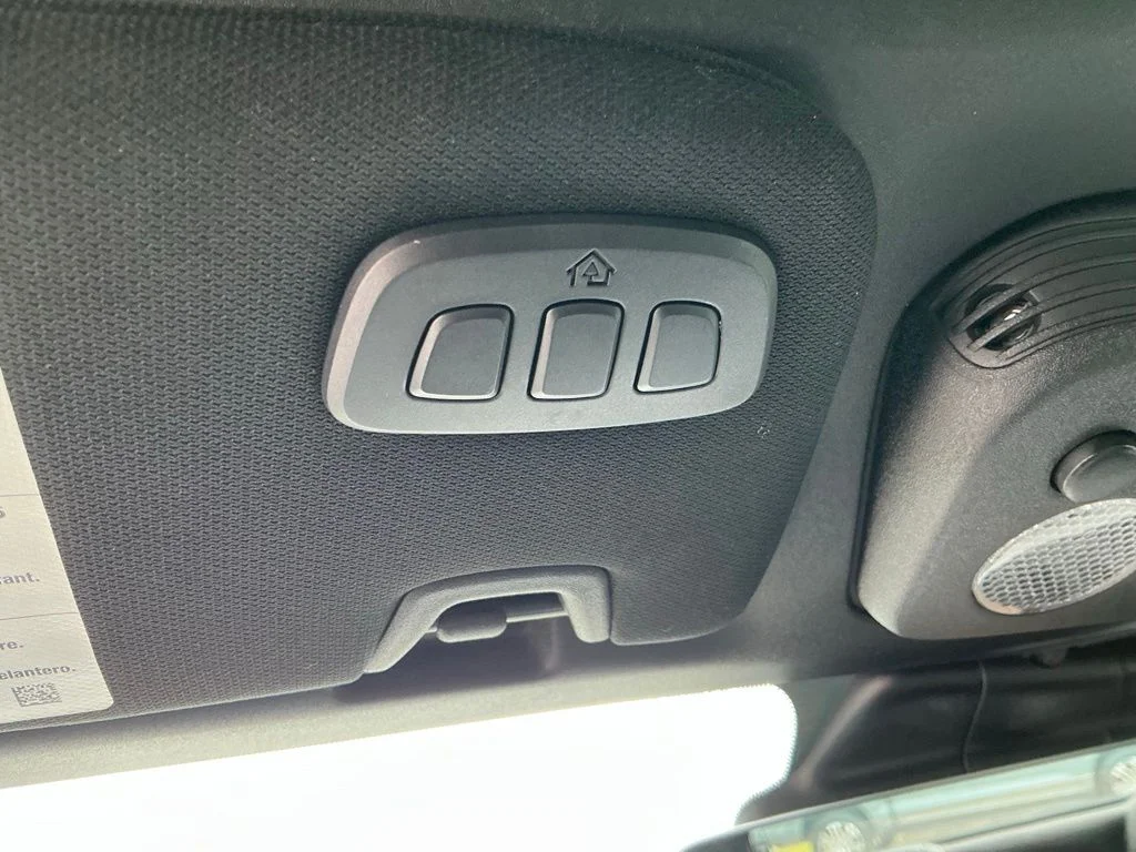 Used 2022  Ford GT Premium image 46