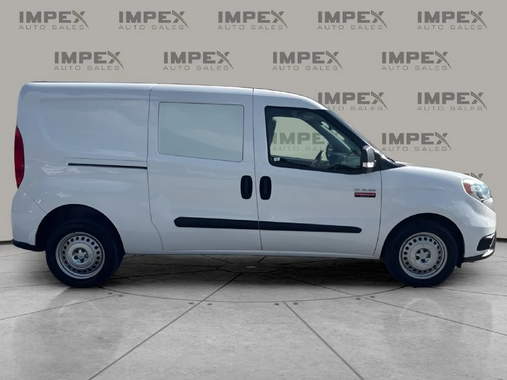Used 2022 White Ram Base image 6