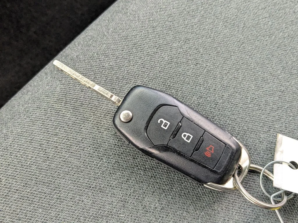 Used 2024 Gray Ford XLT image 28