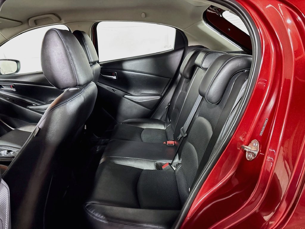 Used 2020 Red Toyota XLE image 19