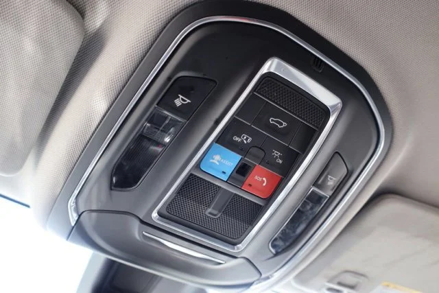 Used 2023 White Jeep Laredo image 32