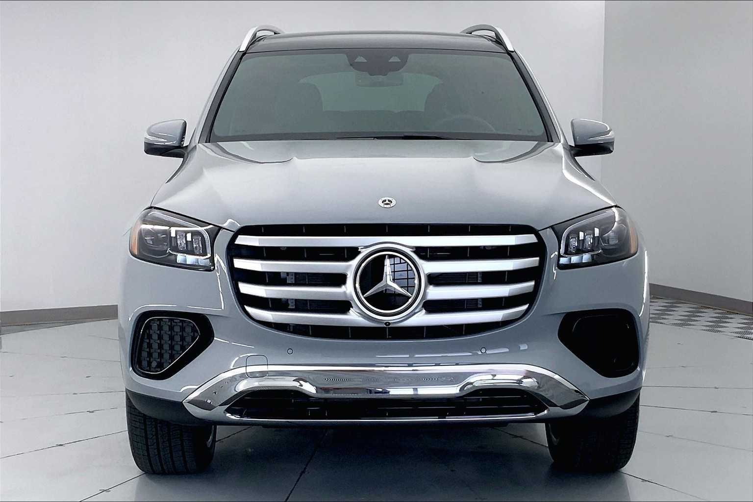 New 2025 MANUFAKTUR Alpine Grey Mercedes-Benz GLS 450 image 6