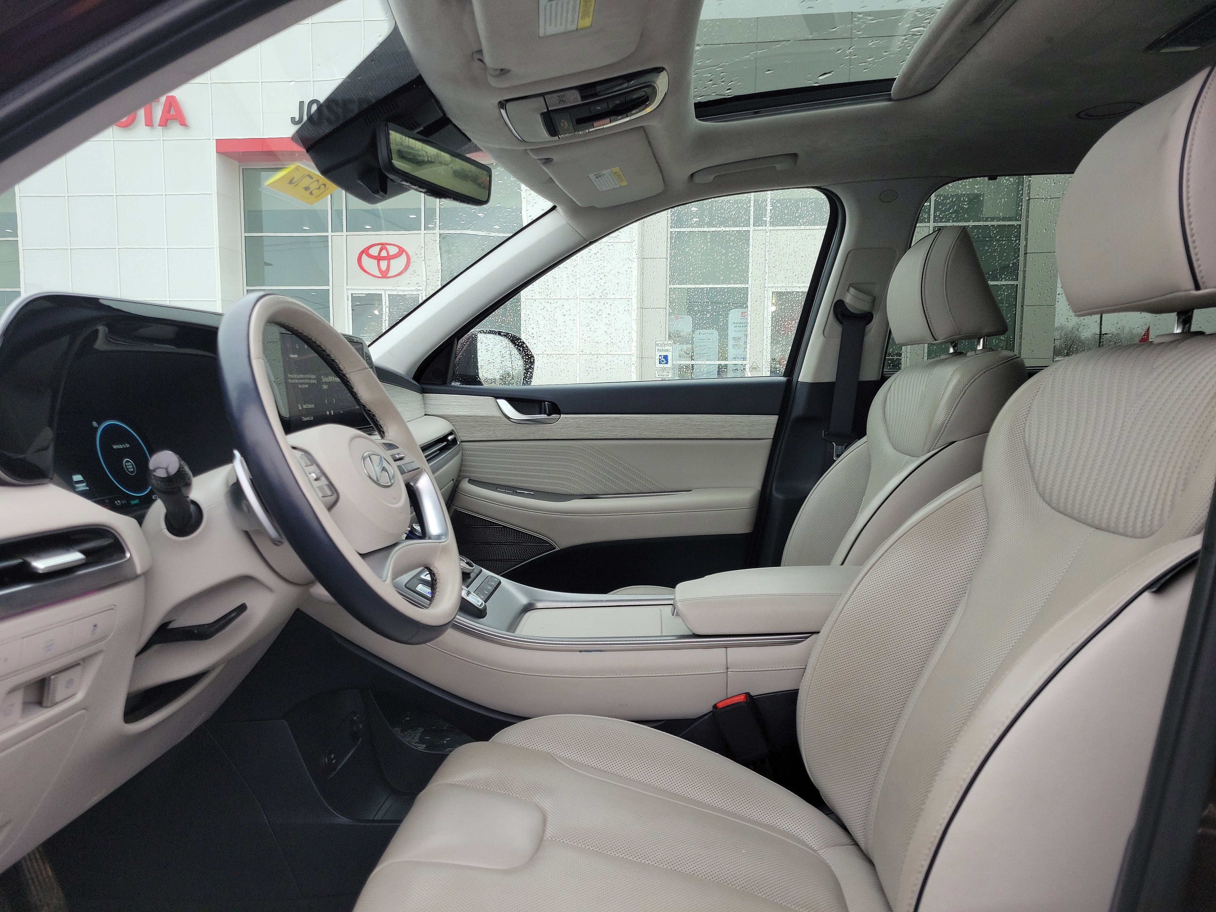 Used 2024 Sierra Burgundy Hyundai Calligraphy image 15