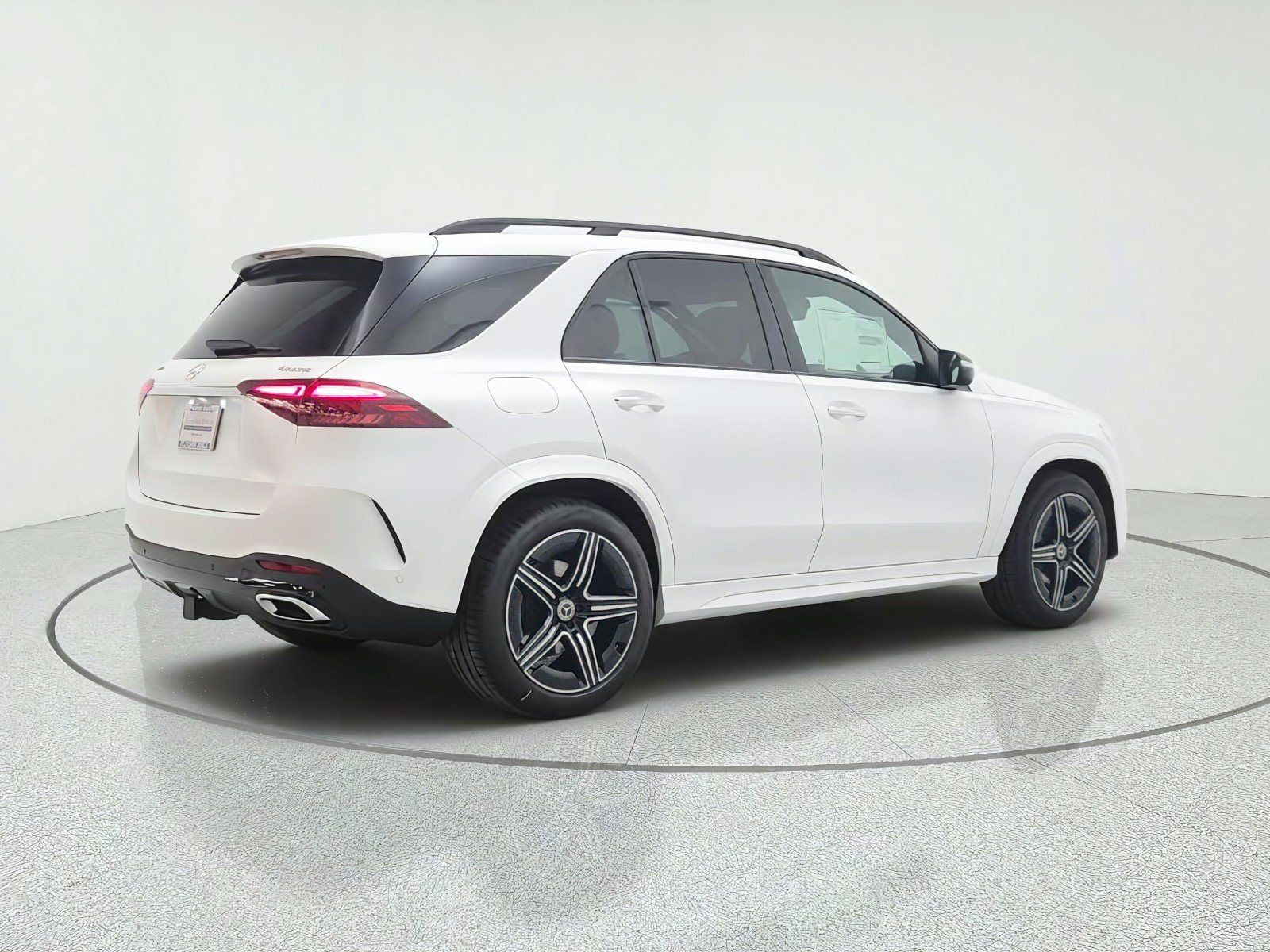 New 2026 MANUFAKTUR Moonlight White Magno Mercedes-Benz GLE 450 4MATIC® SUV image 26