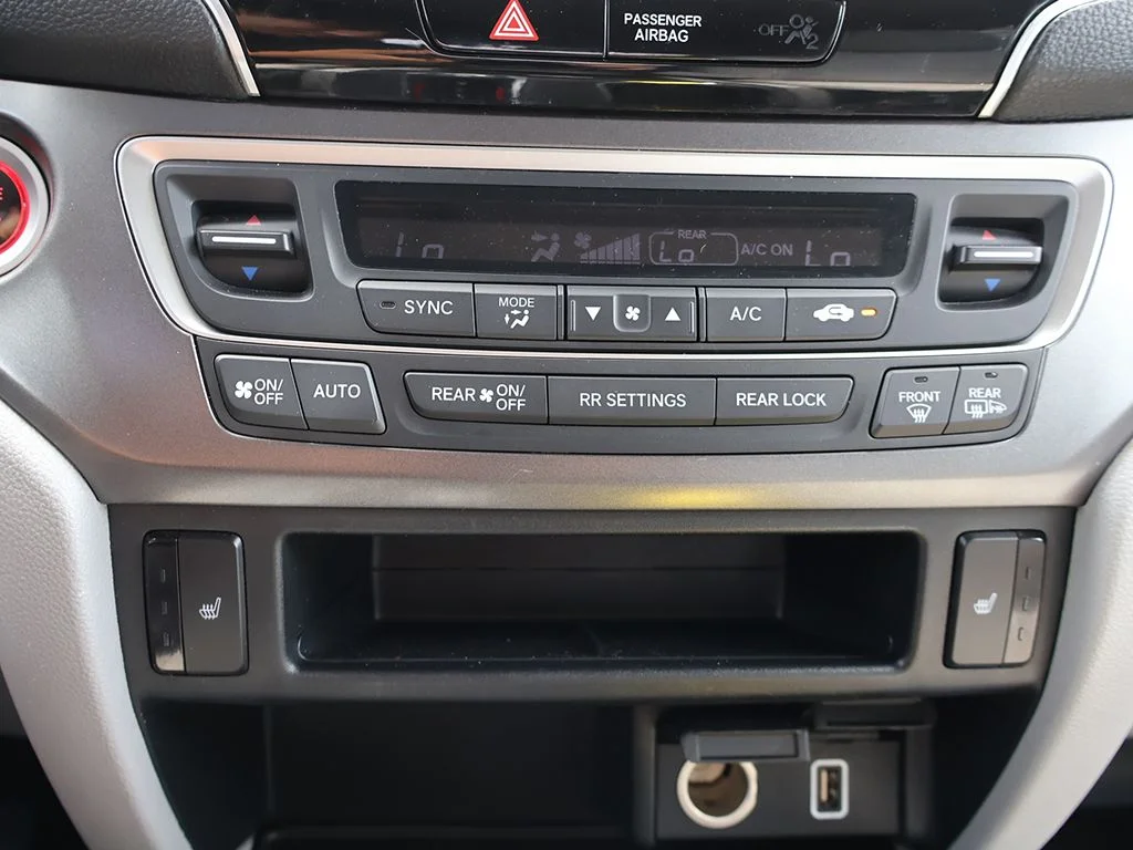 Used 2021 Silver Honda EX image 43