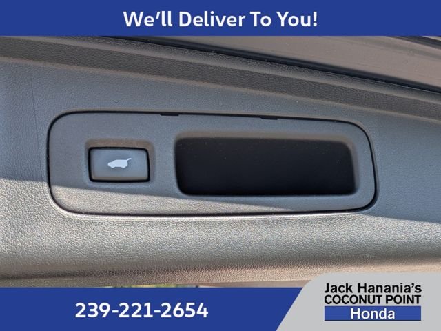 Used 2015  Honda Touring image 15