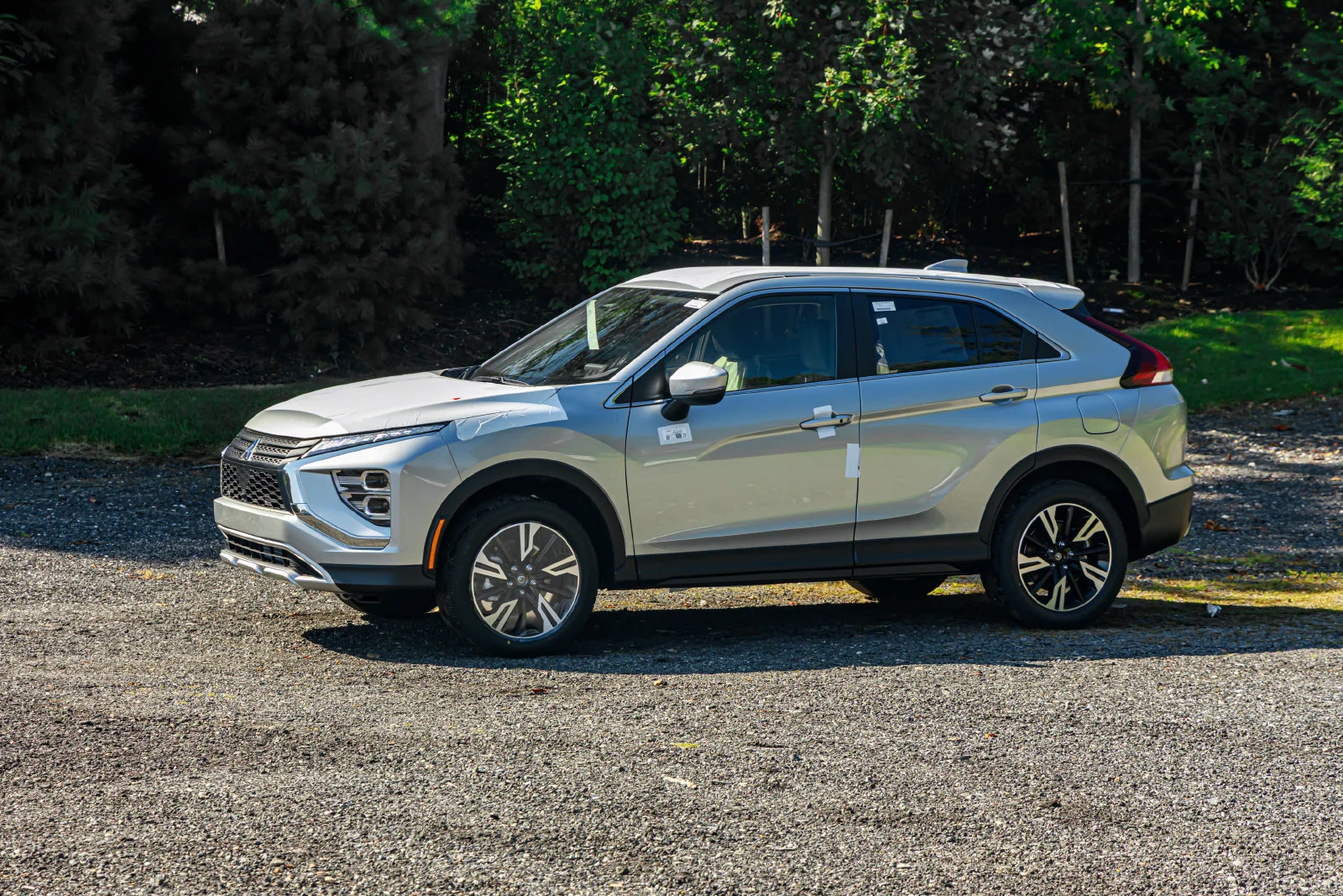 New 2025 Silver Mitsubishi SE 1.5T S-AWC image 3