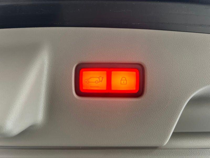 New 2027 Blue Hyundai SEL Premium AWD image 9
