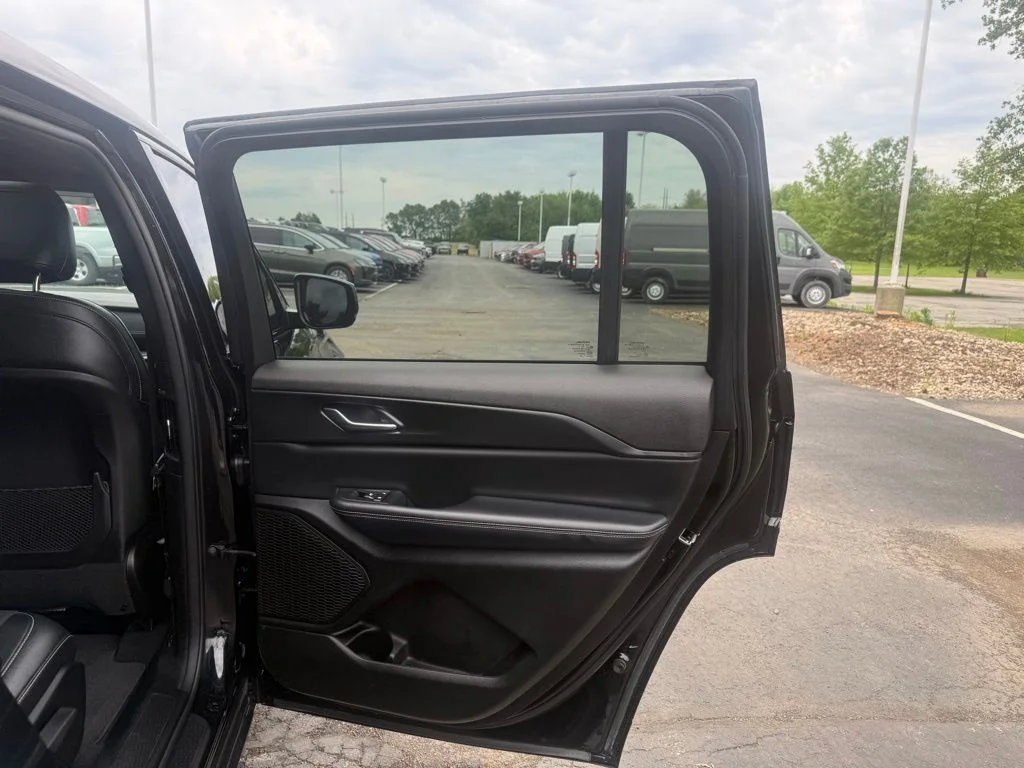 Used 2024 Black Jeep Altitude X image 50