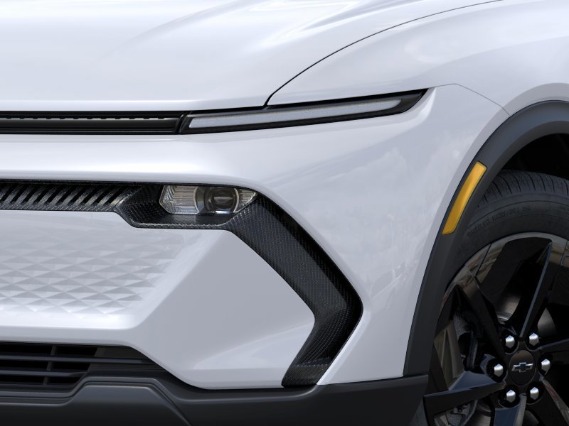 New 2026 Summit White Chevrolet LT image 10
