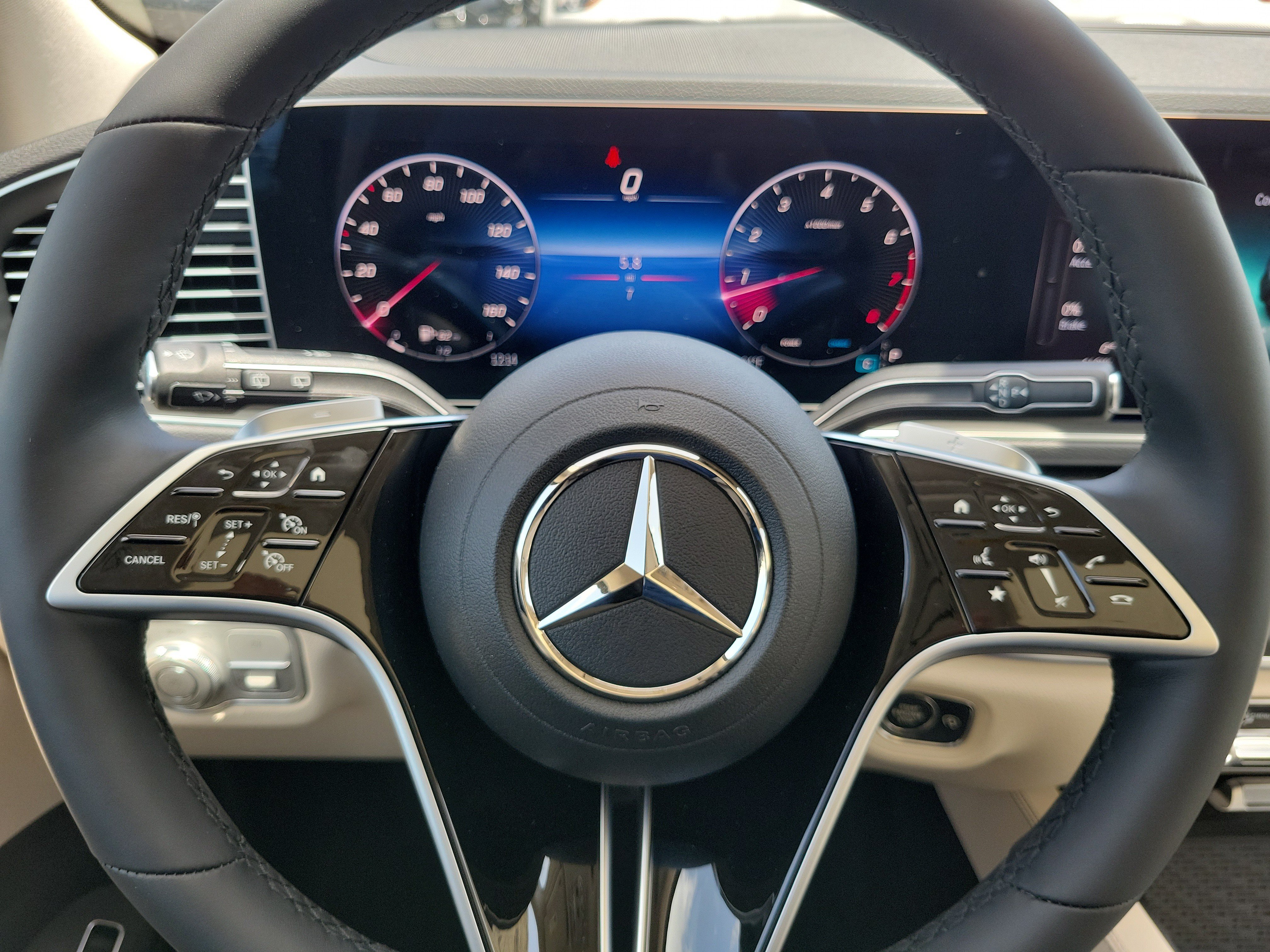 New 2026 Polar White Mercedes-Benz GLE 350 image 59