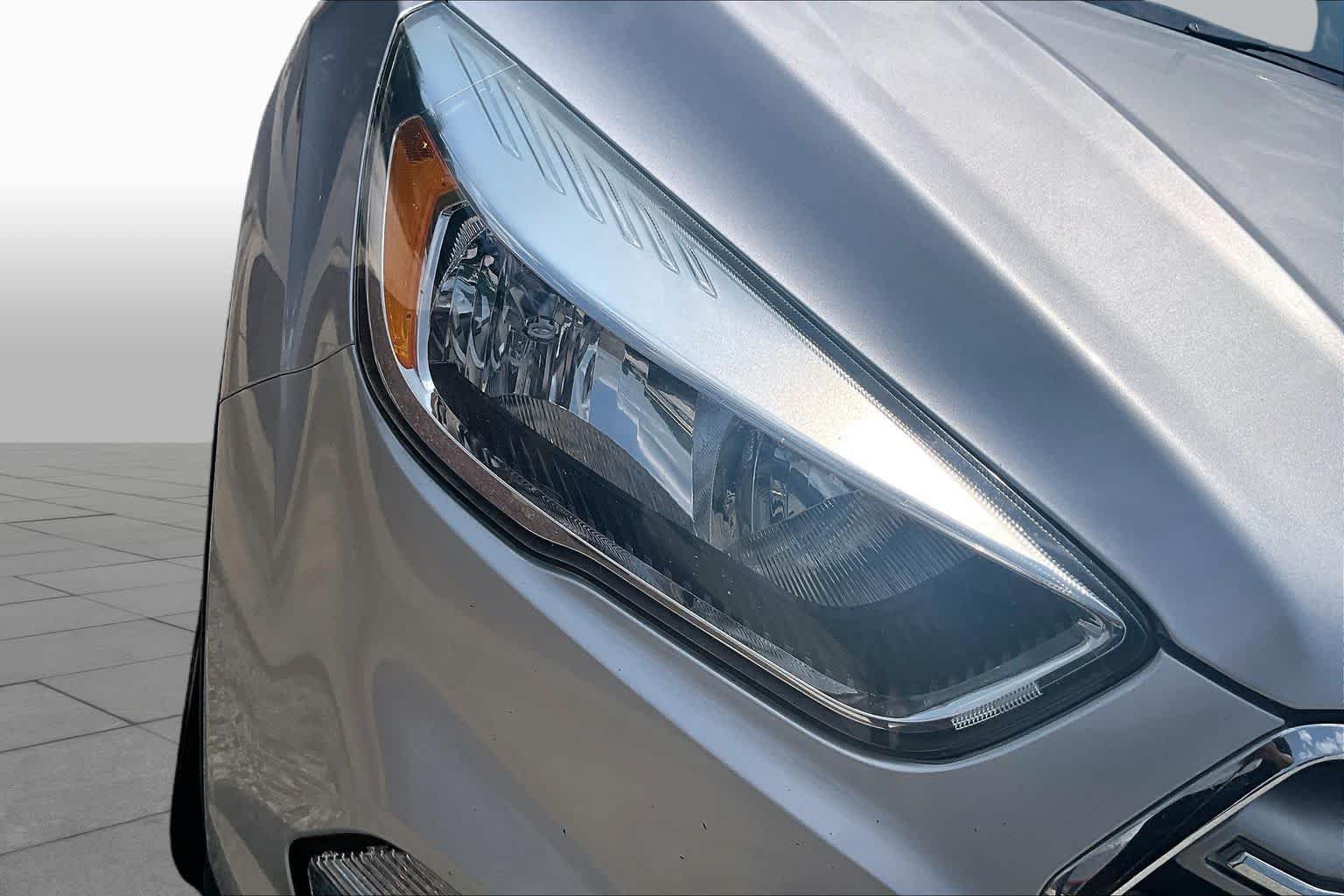 Used 2017 Ingot Silver Metallic Ford SE image 27