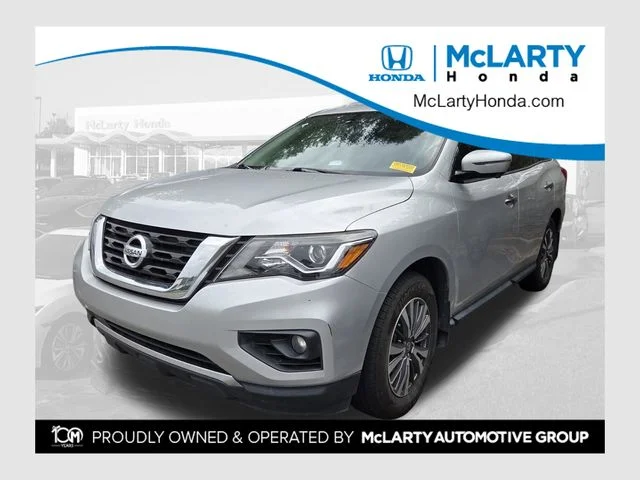 2019 Nissan Pathfinder SL 2WD's photo