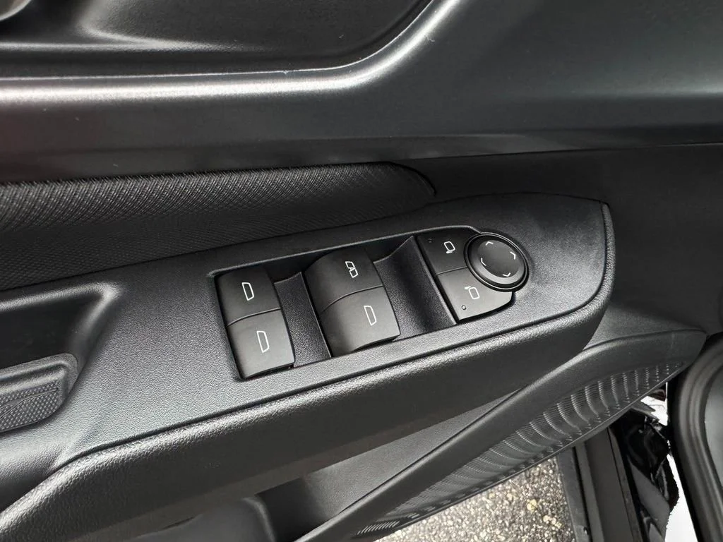 2026 Chevrolet Equinox EV RS - Photo 14