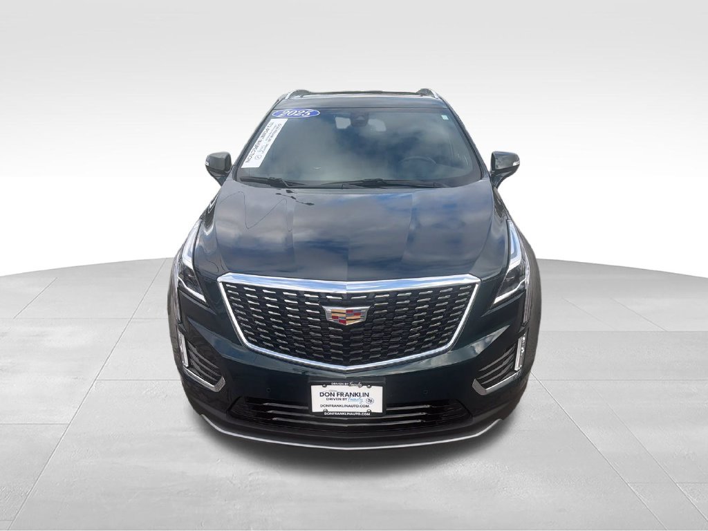 Used 2025 Green Cadillac Premium Luxury image 9