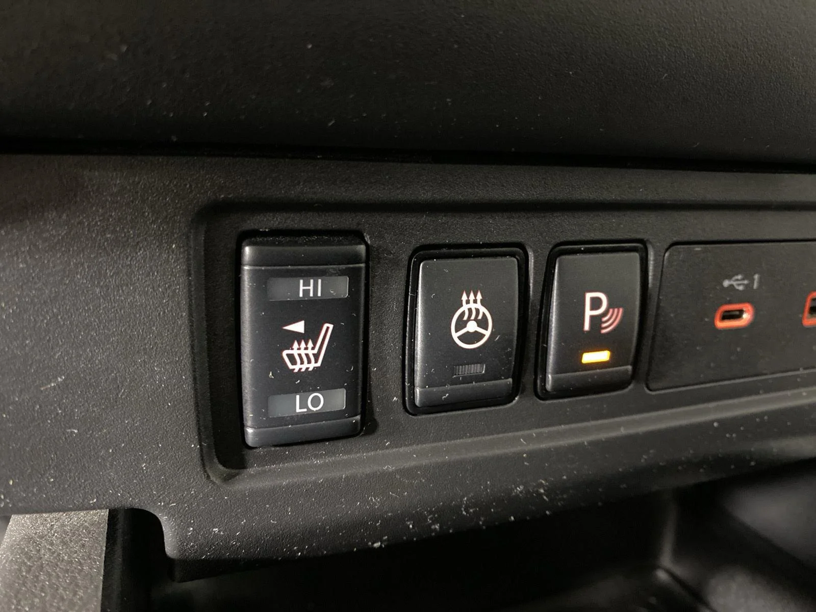Used 2024 Wh Nissan SL image 20