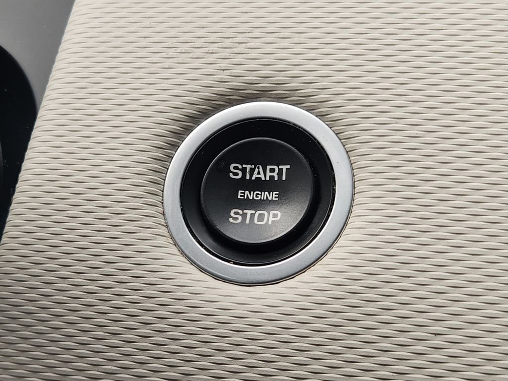 Used 2021  Land Rover S R-Dynamic image 20