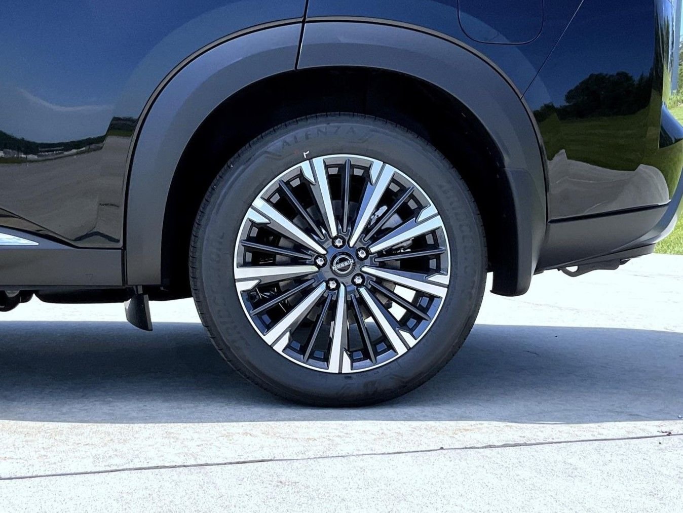 New 2026 Super Black Nissan Platinum image 25