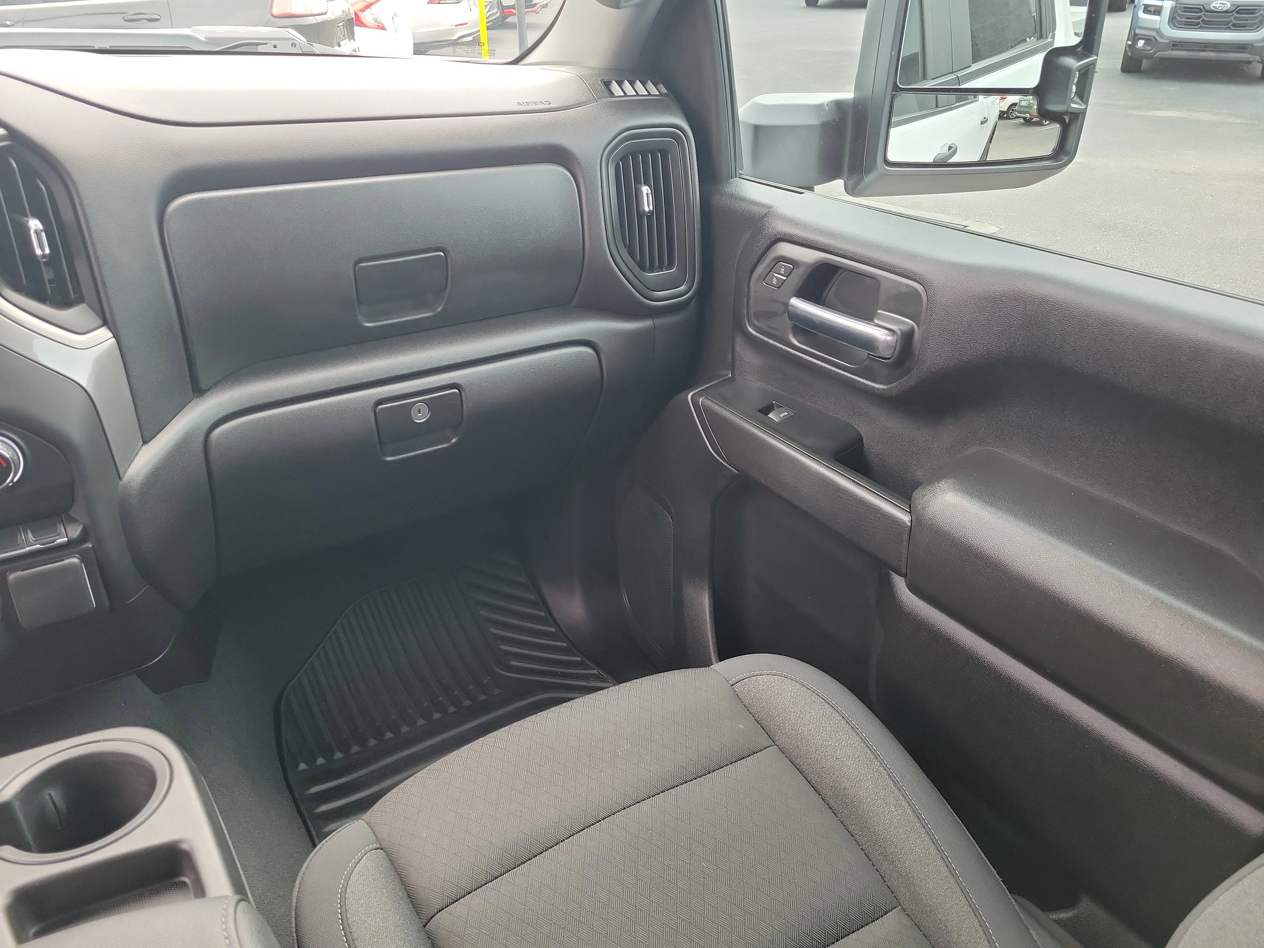 Used 2025 Summit White Chevrolet Custom image 18