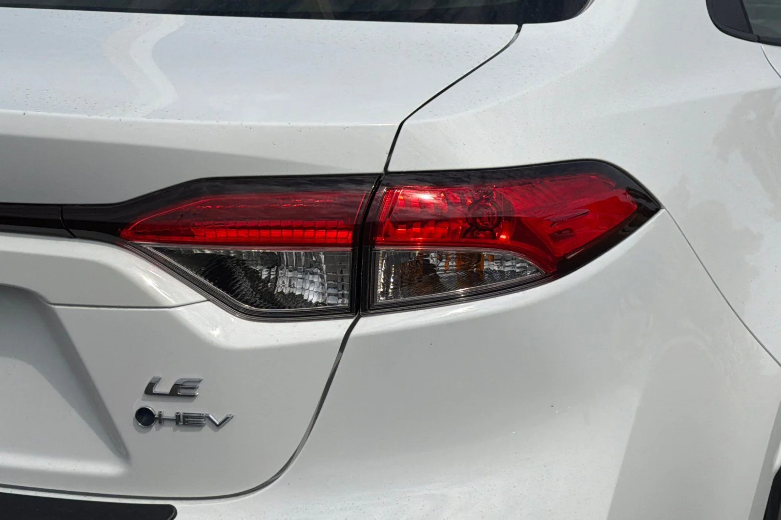 New 2026 White Toyota LE image 30