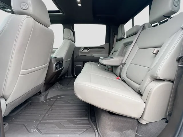 2026 GMC Sierra 1500 SLT - Photo 17