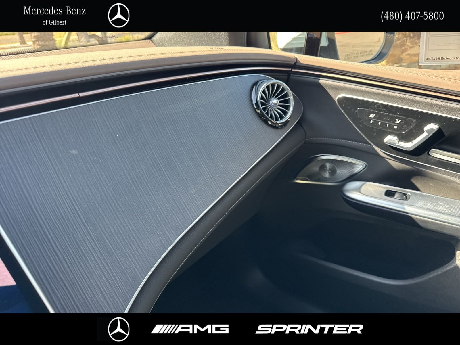 New 2026 Polar White Mercedes-Benz 320 SUV image 22
