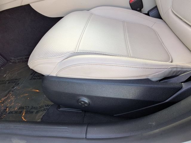 Used 2025 Polar White Mercedes-Benz C 300 image 21