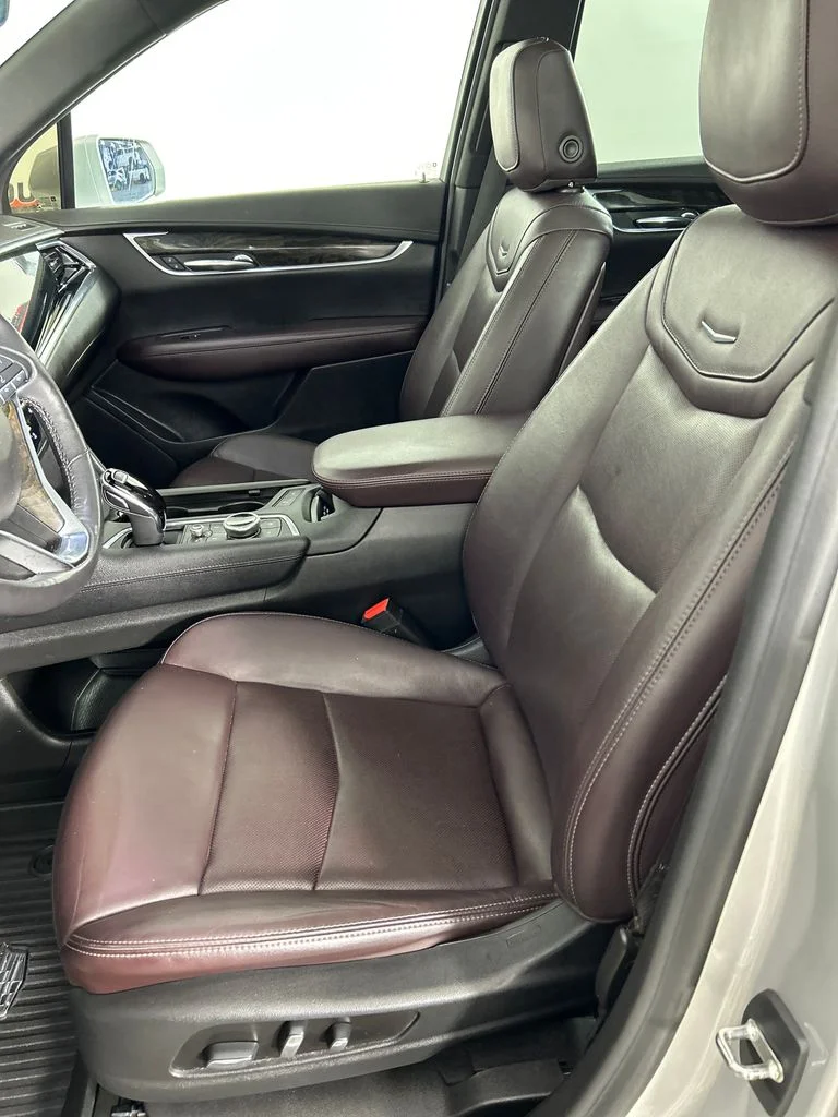 Used 2020 Silver Cadillac Premium Luxury image 12