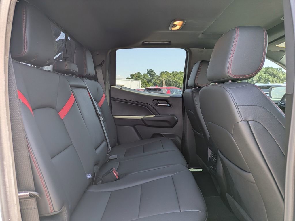 2025 Chevrolet Colorado Z71 - Photo 35