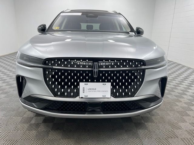 Used 2024 Silver Lincoln Reserve image 3
