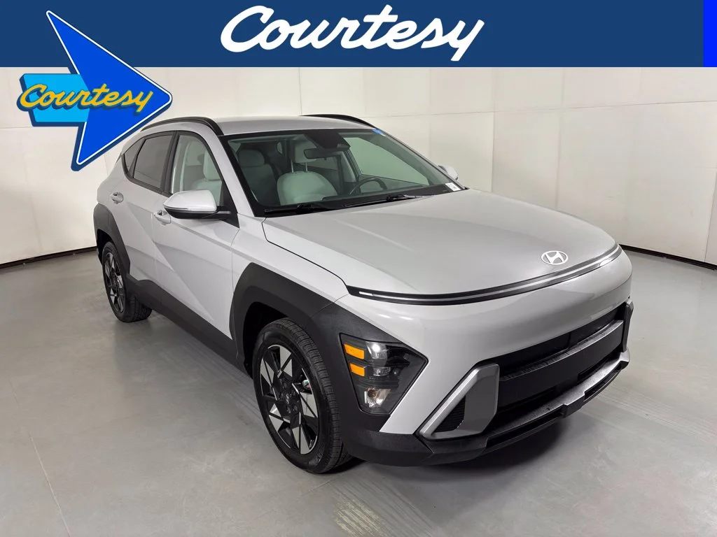 Used 2025 Gray Hyundai SEL image 1