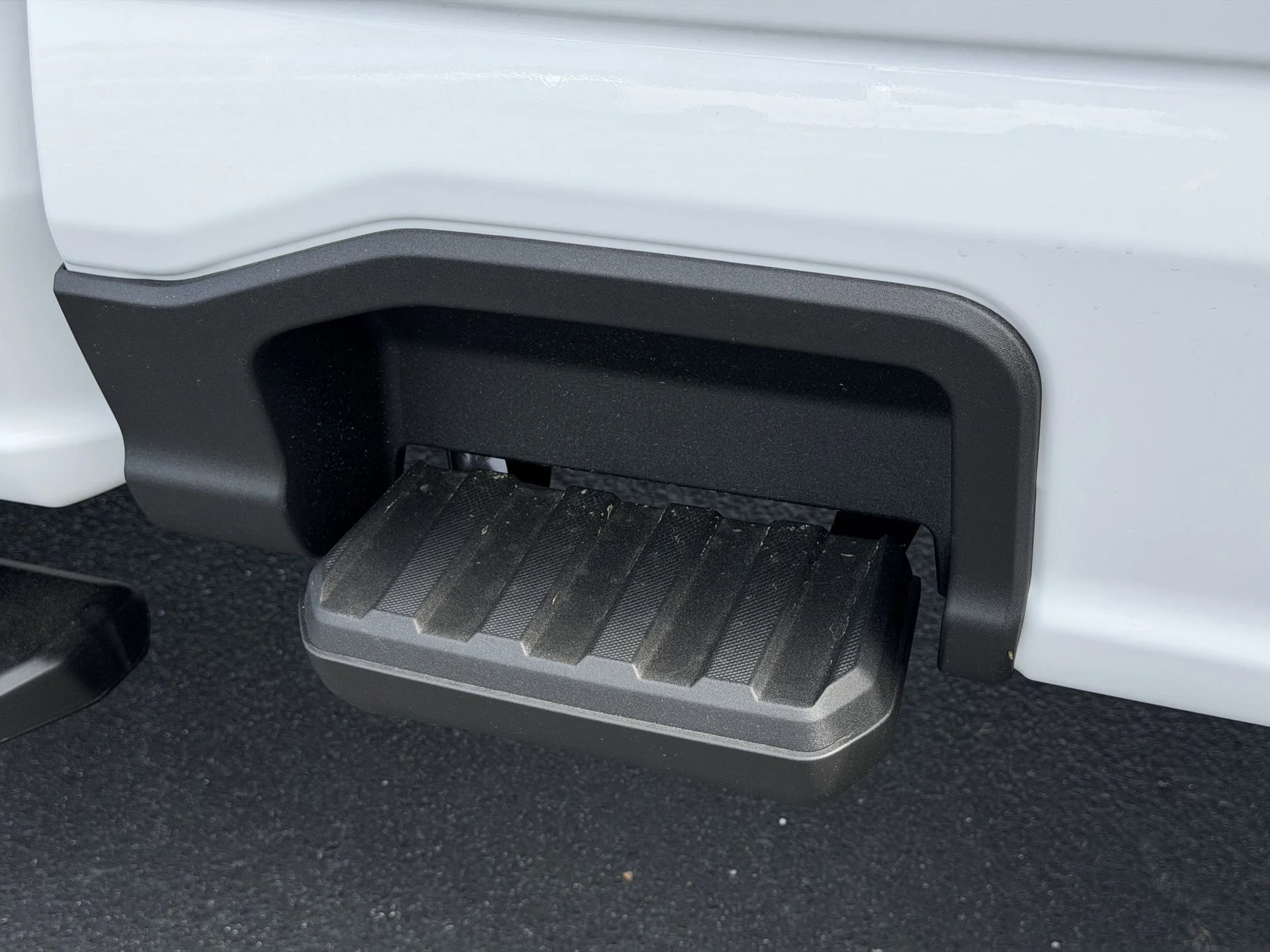 New 2026 Oxford White Ford F-250® XL image 28