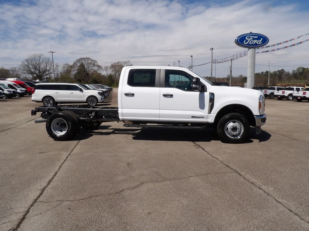 New 2026 Oxford White Ford F-350® XL image 1