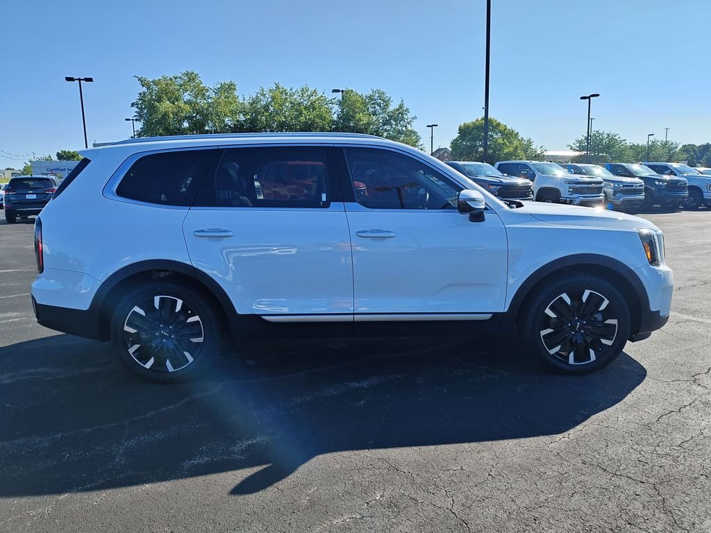 Used 2024 White Kia SX-Prestige image 6